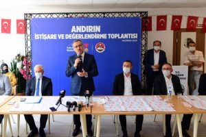 Kahramanmaraş Büyükşehir Belediye Başkanı Hayrettin Güngör, Andırın İlçesinde İstişare ve Değerlendirme Toplantısı yaptı.