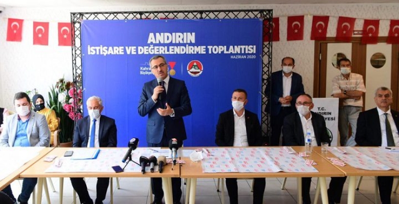 Kahramanmaraş Büyükşehir Belediye Başkanı Hayrettin Güngör, Andırın İlçesinde İstişare ve Değerlendirme Toplantısı yaptı.